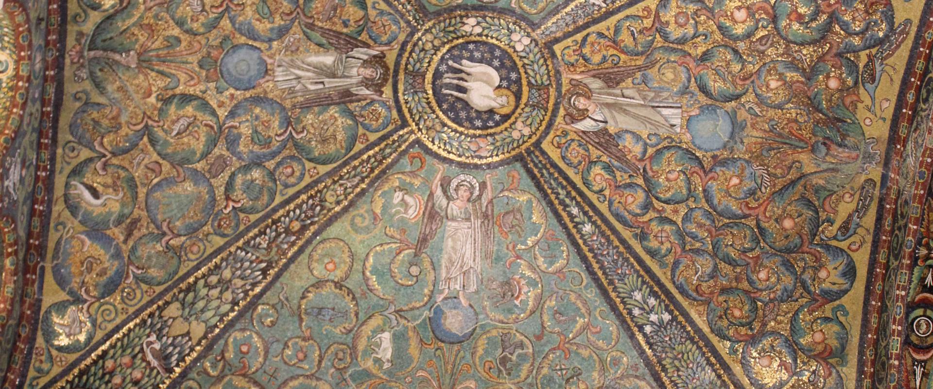 San Vitale - decorazione musiva della cupola foto di Chiara Dobro